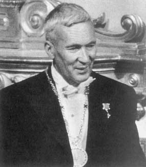 Andrej Nikolaevič Kolmogorov (* 12. April 1903 nach dem julianischen Kalenders, * 25. April 1903 nach dem gregorianischen Kalender in Tambov/Russland; † 20. Oktober 1987 in Moskau/Russland)